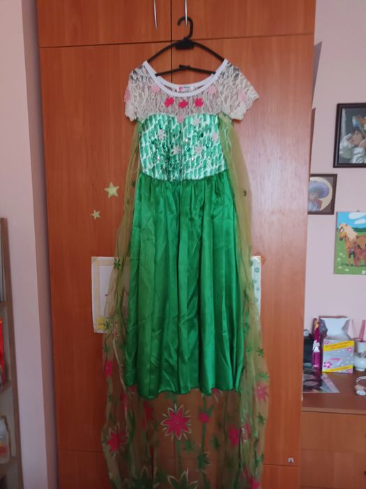 Детска рокля на Елза