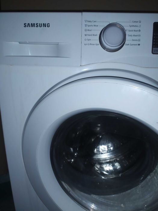 Продавам пералня SAMSUNG