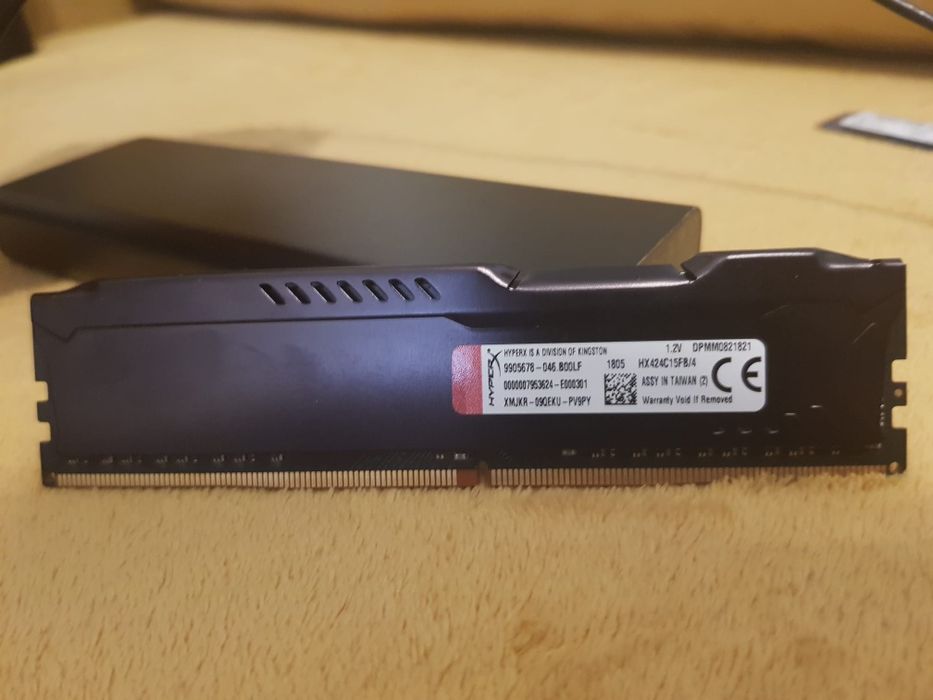 Adaptor 2.5inch la M2, memorie ddr4 4Gb