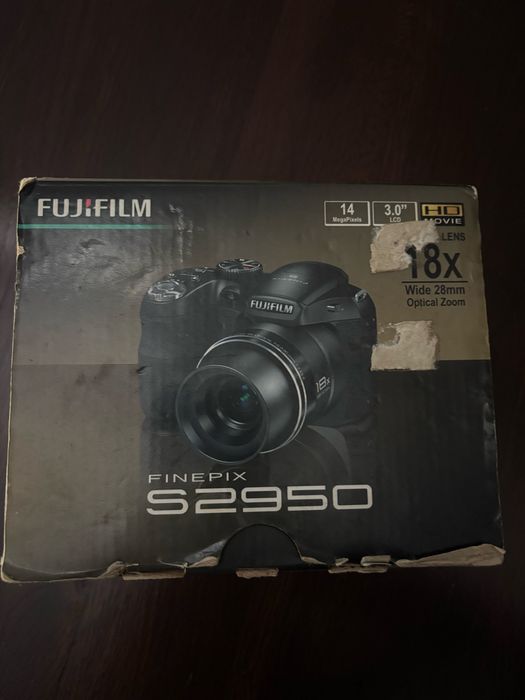 Aparat foto Fujifilm FinePix S2950 – funcțional – cu cutie