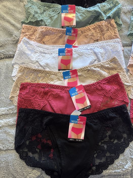 8 чифта бикини за 8€. Размери- М, Л, ХЛ