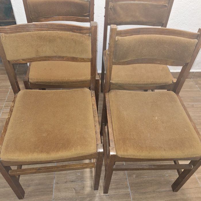 Стабилни дървени столове 4 + 1 бонус