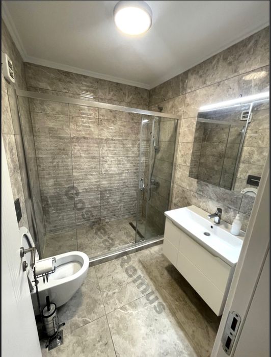 Studio Solid Butoaie,dormitor separat, mobilat,vedere lac,loc parcare