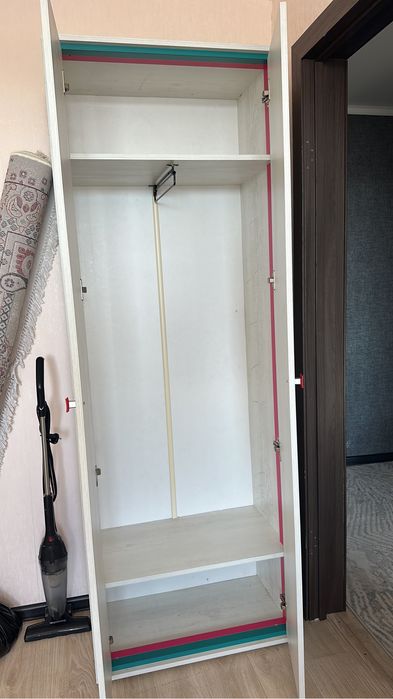 Продам шкаф для одежды