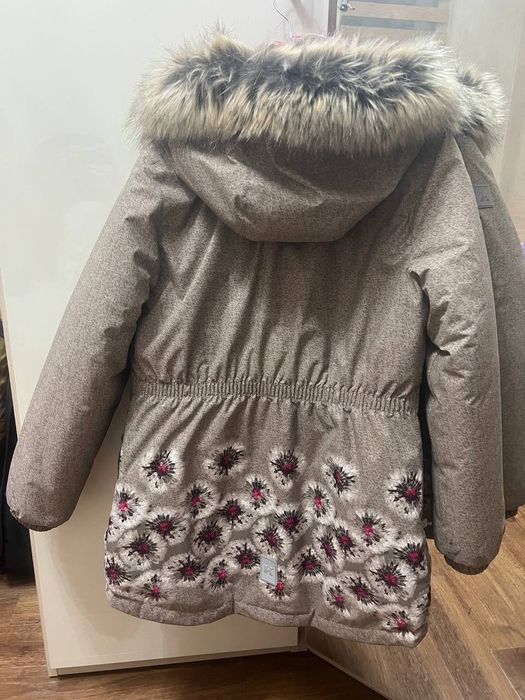 Продам куртку на девочку