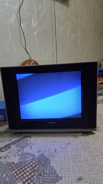 Телевизор самсунг