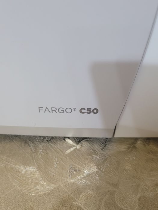 Imprimantă carduri HID Fargo C50 impecabila