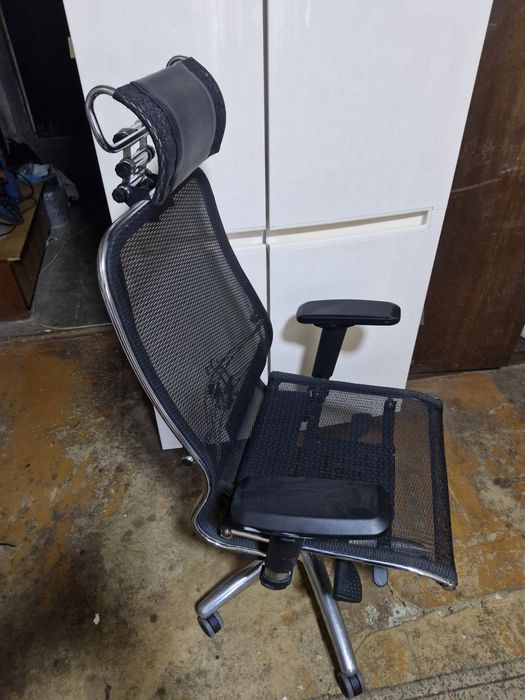 Офисный компьютерный стул