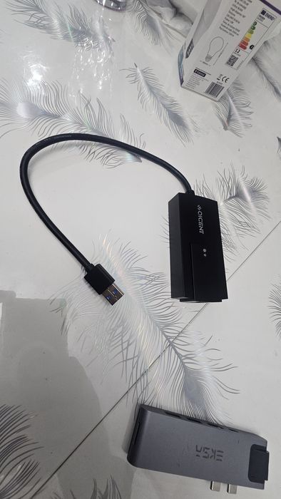 2 Hub-uri – Dock USB-C EKSA + Hub USB-A QICENT | NOI
Descriere scu