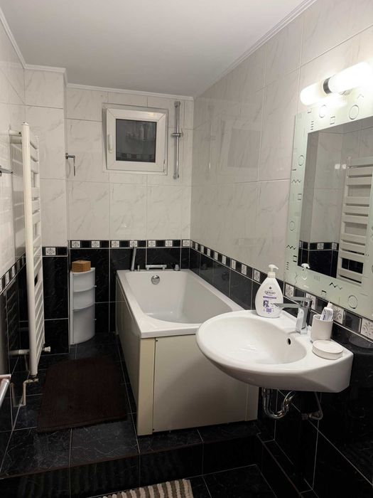 Apartament 3 camere de vanzare CENTRU (Cantacuzino) - direct de la PROPRIETAR