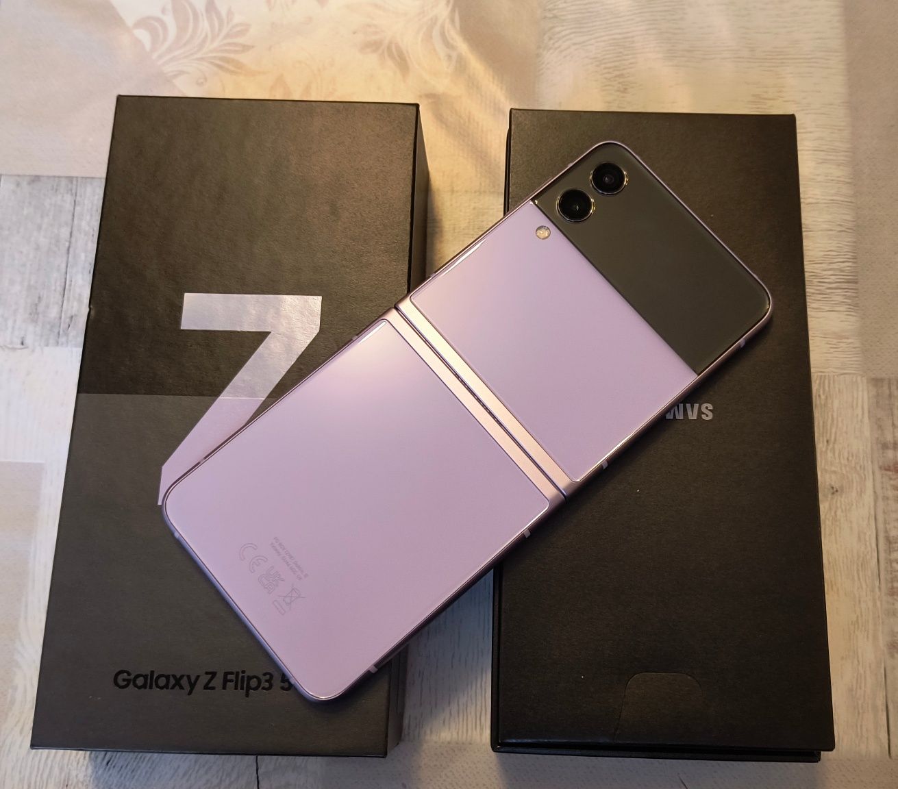 Самсунг Галакси Samsung galaxy Z flip 3 гр. София Люлин 8 • OLX.bg
