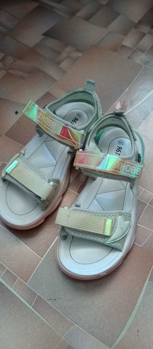 Сандали детские на девочку