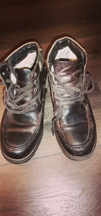 Ghete bărbați culoare maro.