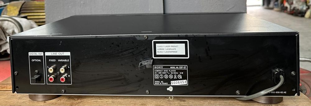 Vand CD player Sony CDP -D7