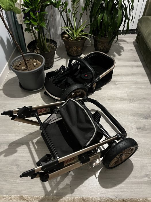 Коляска детская очень качественная