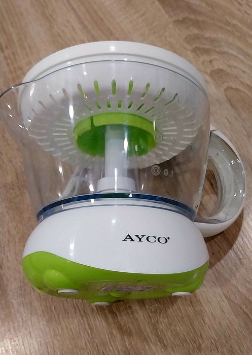 Сокоизтисквачка за цитрусови плодове