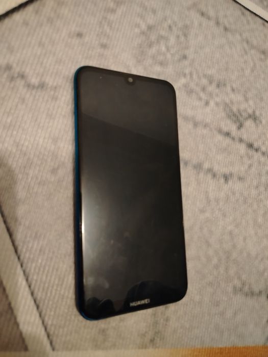 Телефон HUAWEI Y7 2019