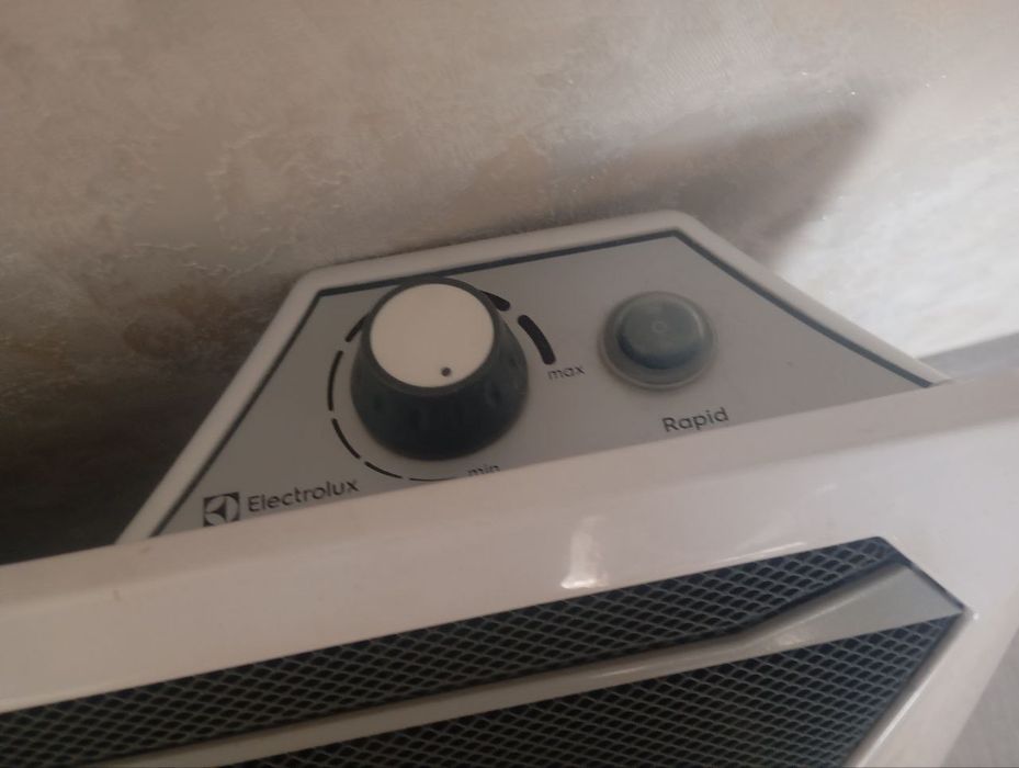 Продается новый обогреватель Электролюкс в коробке с документами