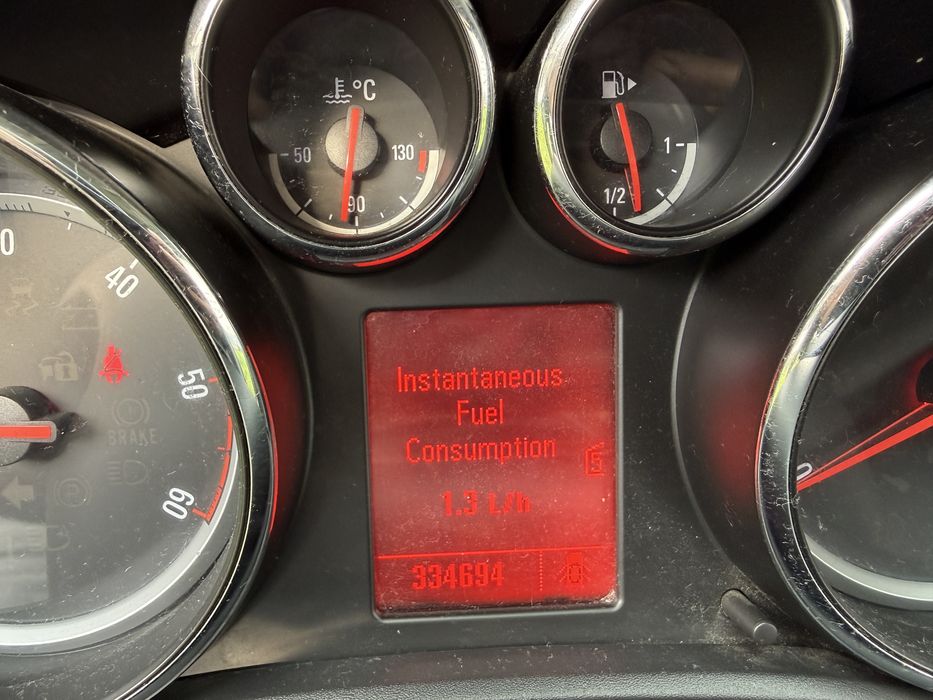 Vand sau schimb cu atv Opel astra j 2011