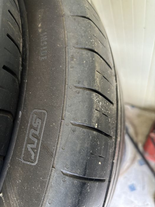 255/55 R 18 Continental