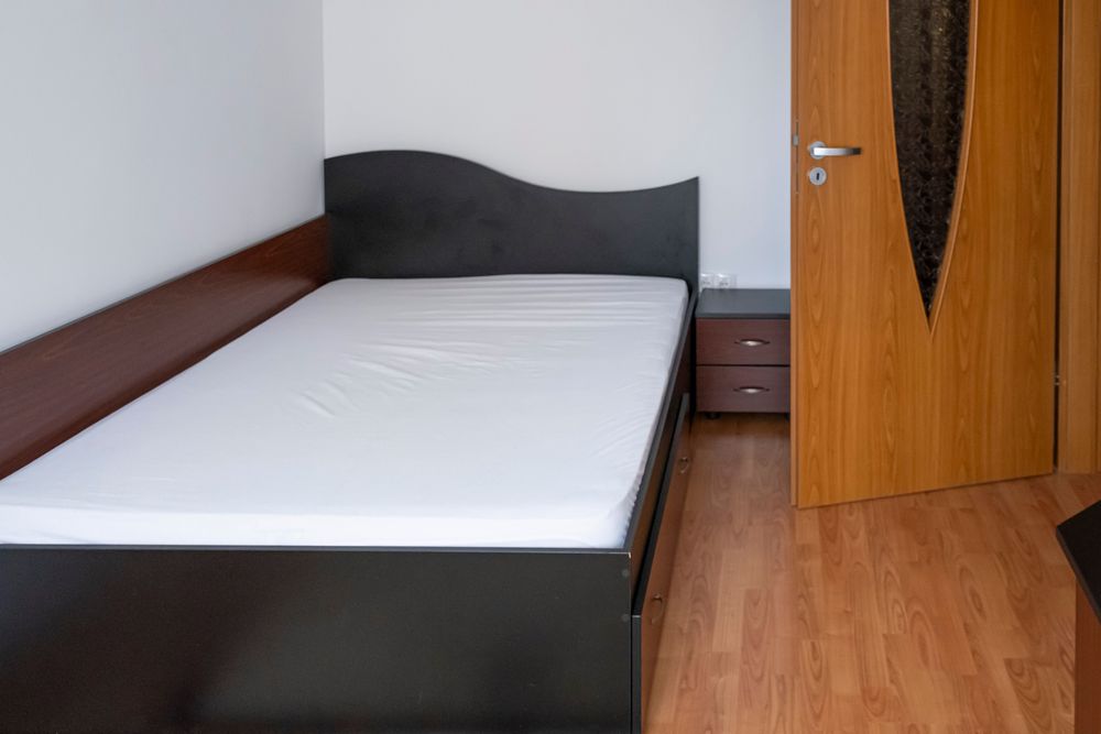 Proprietar, închiriez apartament 3 camere Girocului