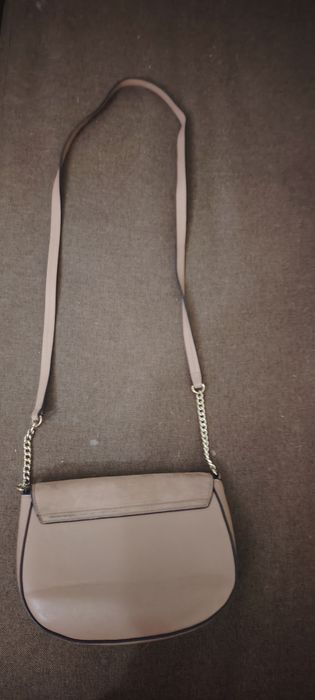 Кафяво бежова чанта 50 лв