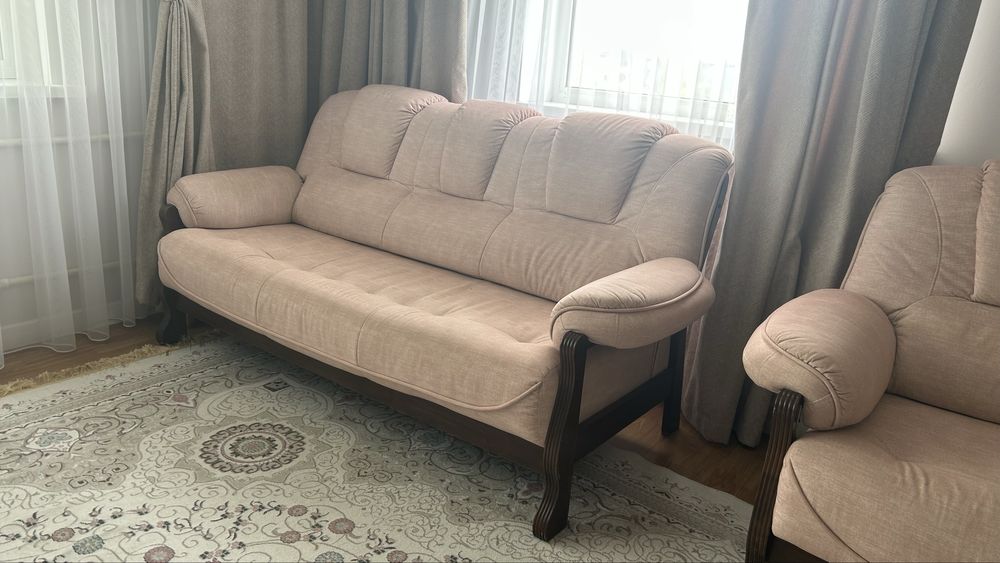 Диван бежевый 3+2+1