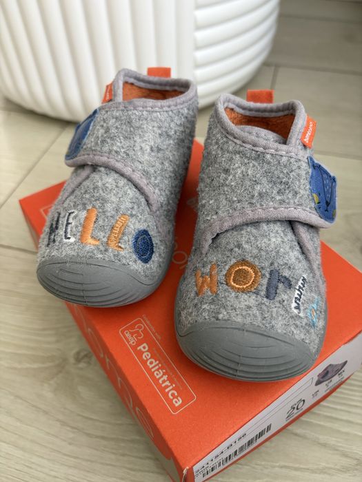 Papuci de casa Biomecanics, marime 20