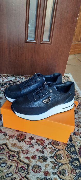 Продам обувь в отличном состоянии