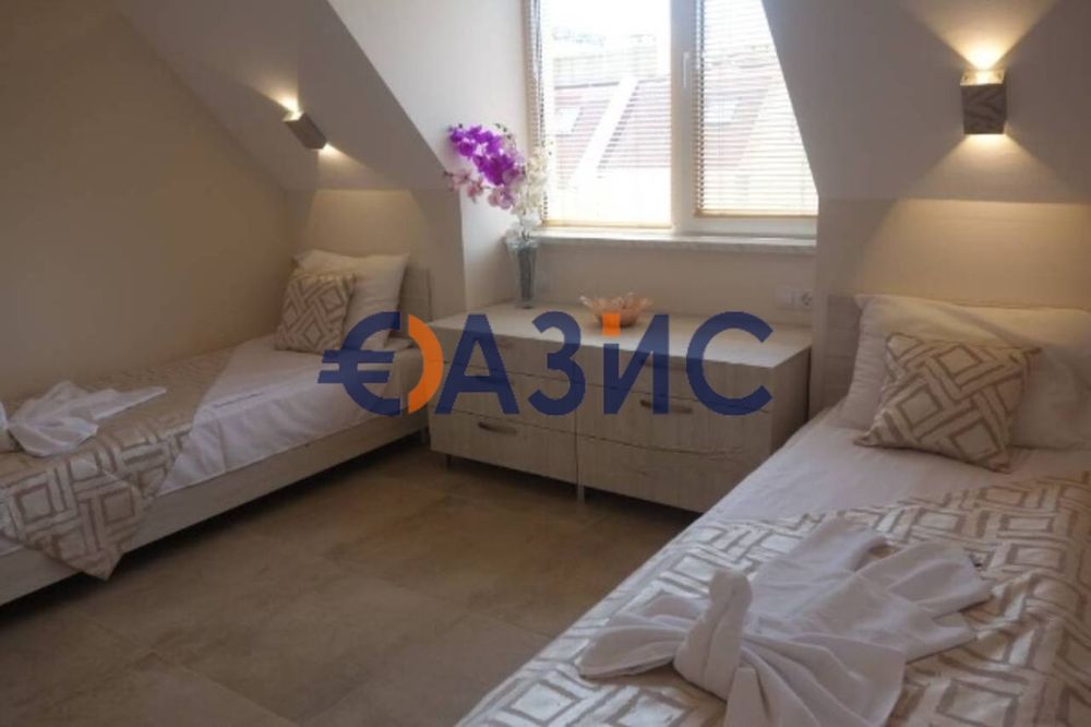 Продава се Тристаен апартамент в к.к. Слънчев бряг - 81 кв.м за 693 €/кв.м - Снимка #11