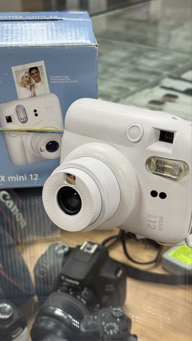 instax mini 12.