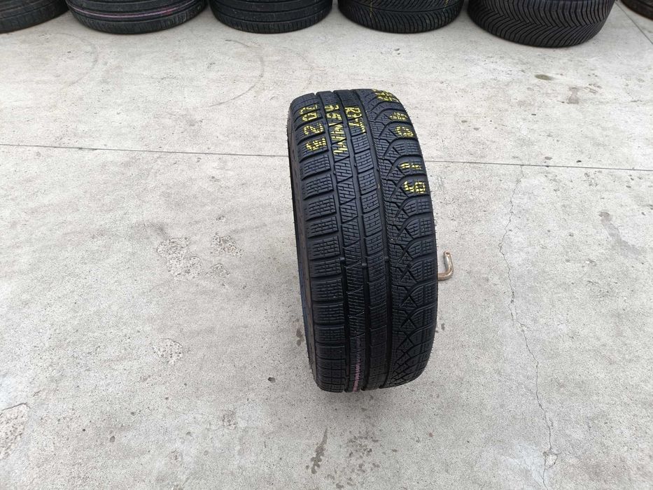 O anvelopa iarna 245 40 19 pirelli p zero winter run flat 7,5 mm 2023
