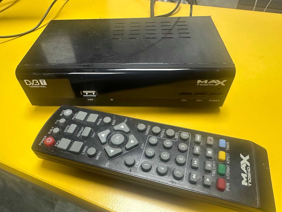 Декодер за цифрова телевизия Max T105 HD