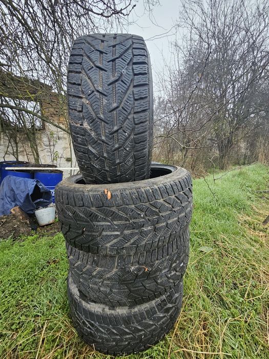 Зимни Kormoran 225 40 18 dot3919