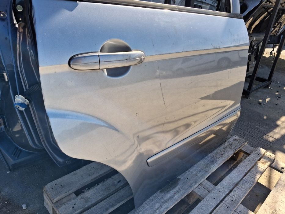 Врата Ford S-Max 2010г.