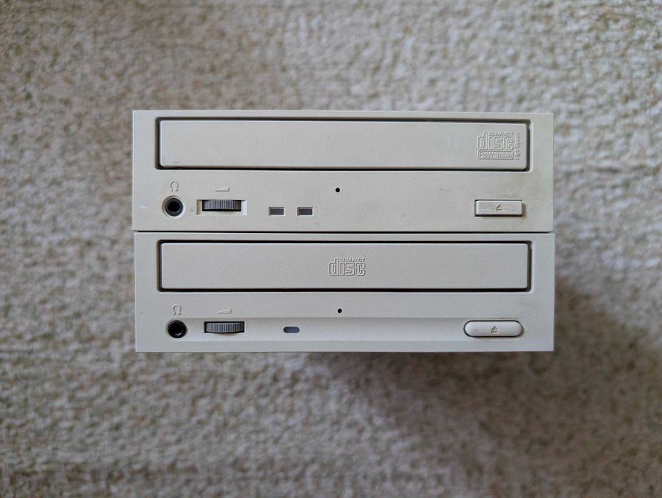 IDE CD-RW Teac CD-W540E / Teac CD-W524E