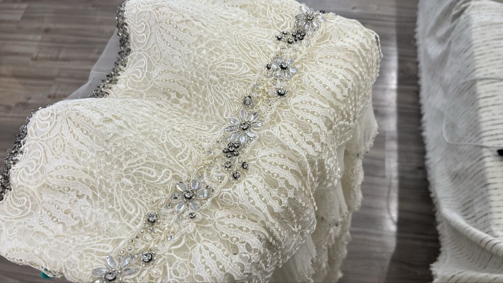 Свадебное платье цвета Айвори.