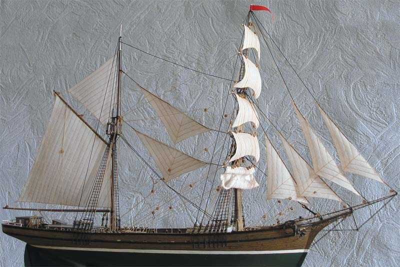 Сборная модель парусника БРИГАНТИНА в масштабе 1:100 ЗВЕЗДА