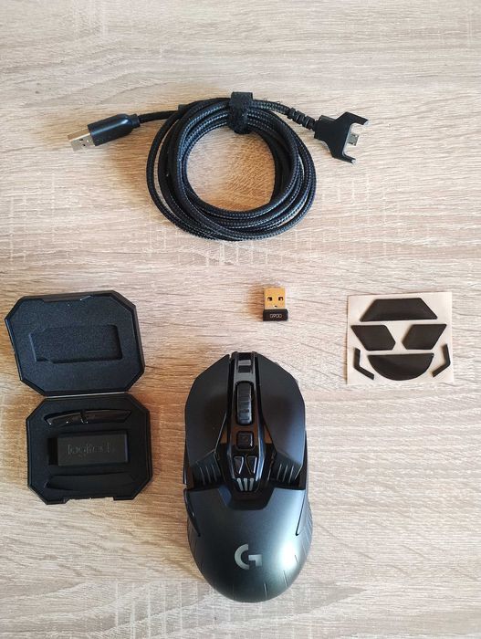 Logitech G900 gaming mouse