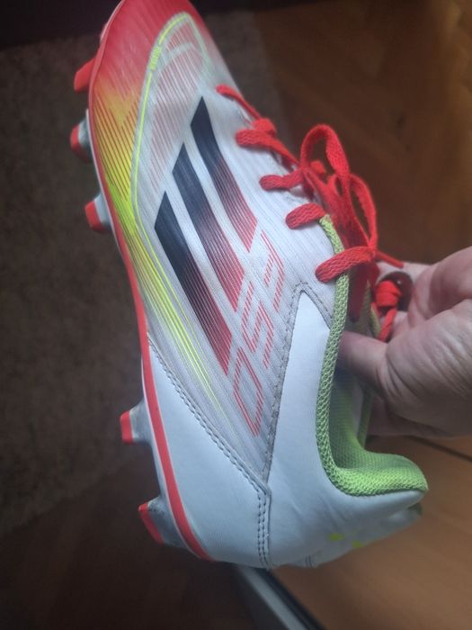 Crampoane fotbal  F50