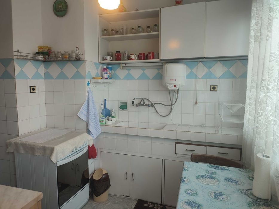Продава се Двустаен апартамент в Търговище, Вароша - 70 кв.м за 1130 €/кв.м - Снимка #3