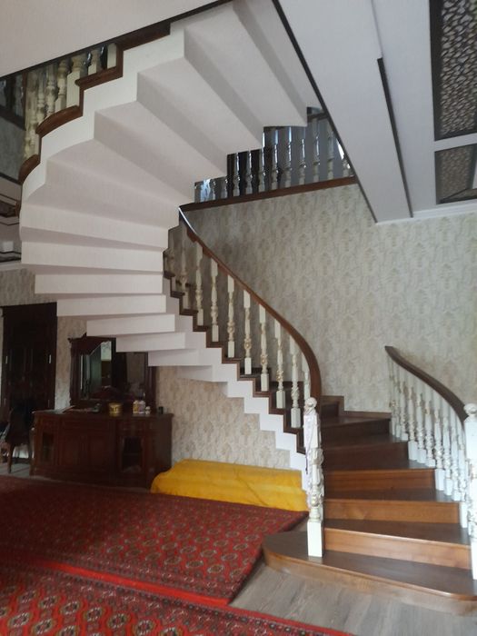 Barcha turdagi biron zinaler