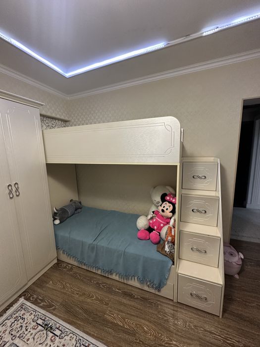 Двухярусная кровать