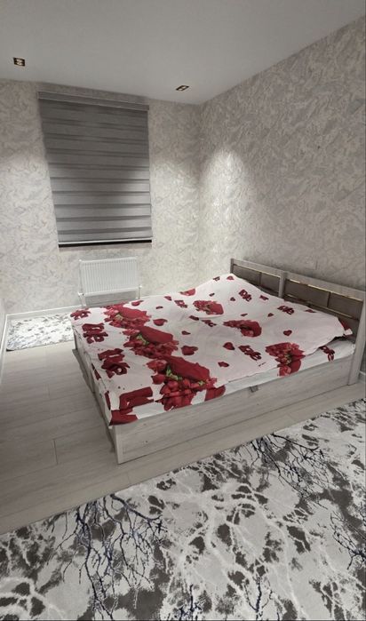 Беруний - Метро рядом 2- комнатная На Аренду