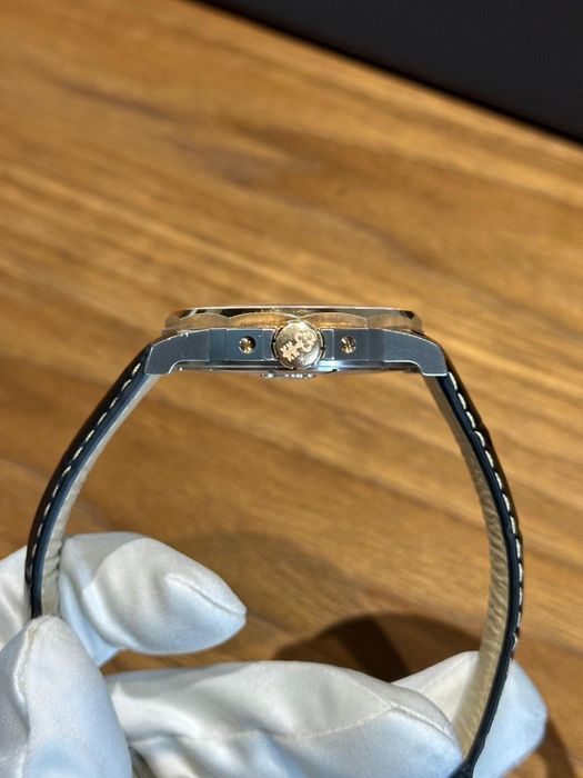 Продам часы Corum Admiral’s Cup GMT 44