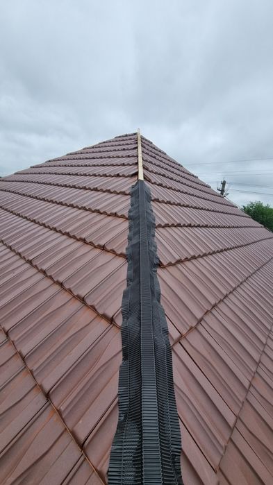 Acoperisuri complete montatori acoperisuri reparații urgente