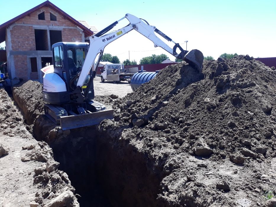 Excavări săpături demolări miniexcavator picon excavator prestări serv