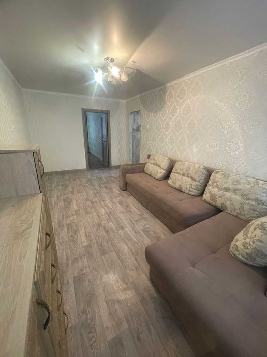 Продам 2 комн.квартиру на Молодежке