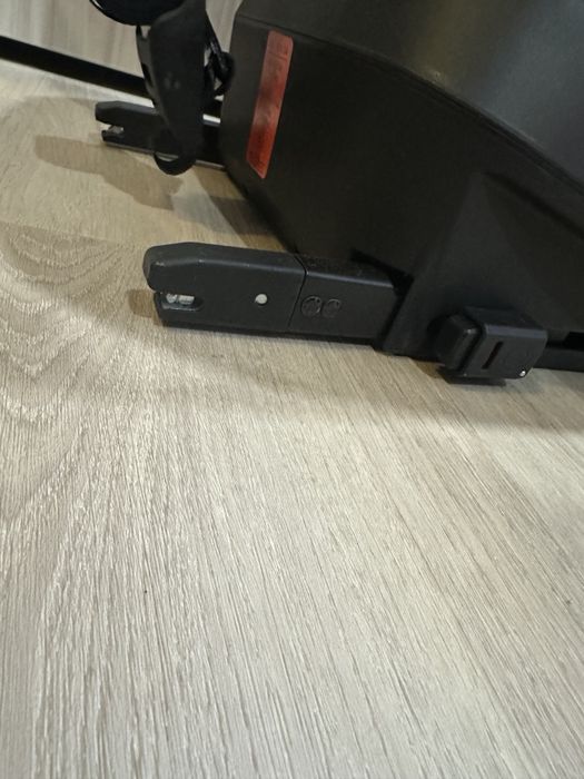 ZIZITO AMADIO стол за кола