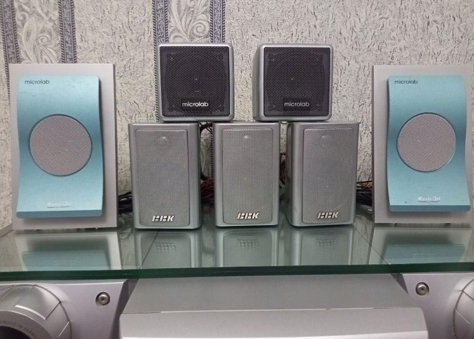 Продам сабвуфер microlab m890.